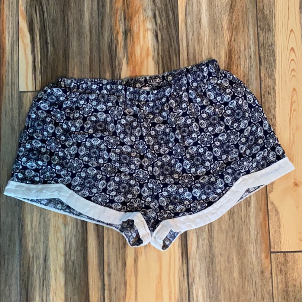 Flower pattern flowy shorts